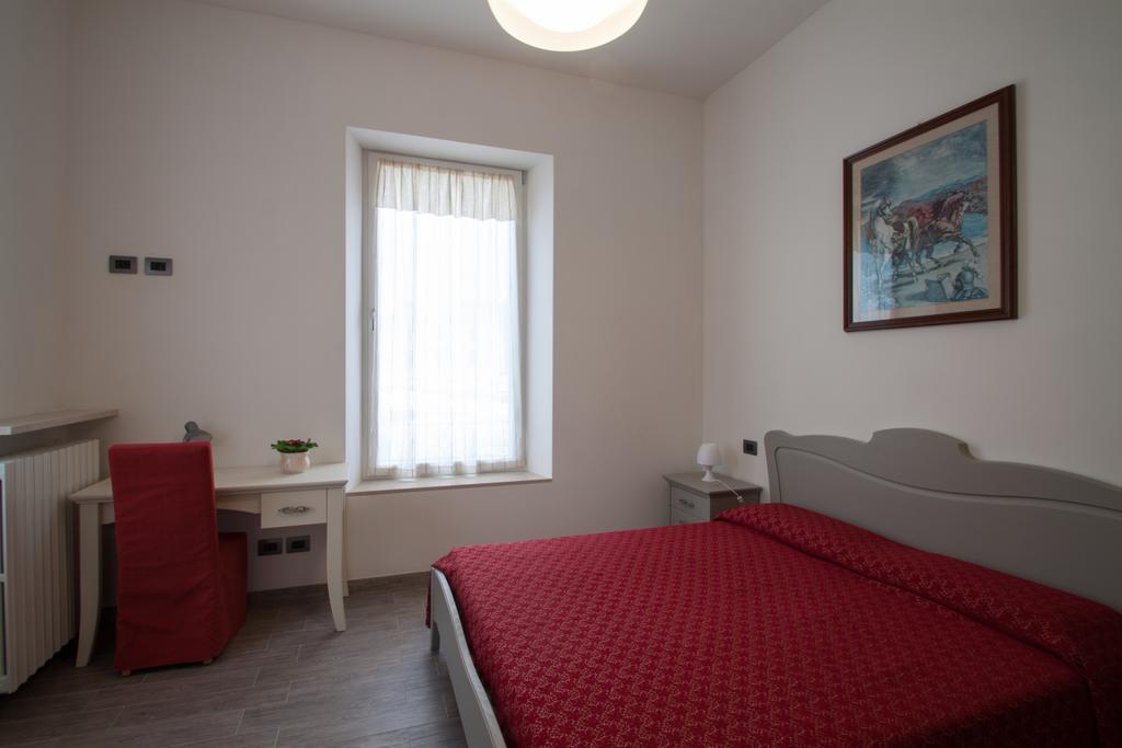 Palazzo Di Primavera Guest House Caprino Veronese Kamer foto